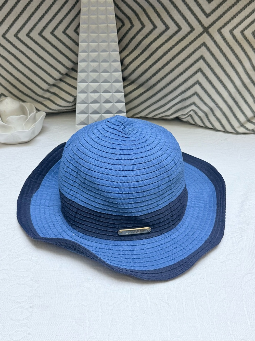 Lauren Ralph Lauren Two-Tone Blue Wide-Brim Sun Hat